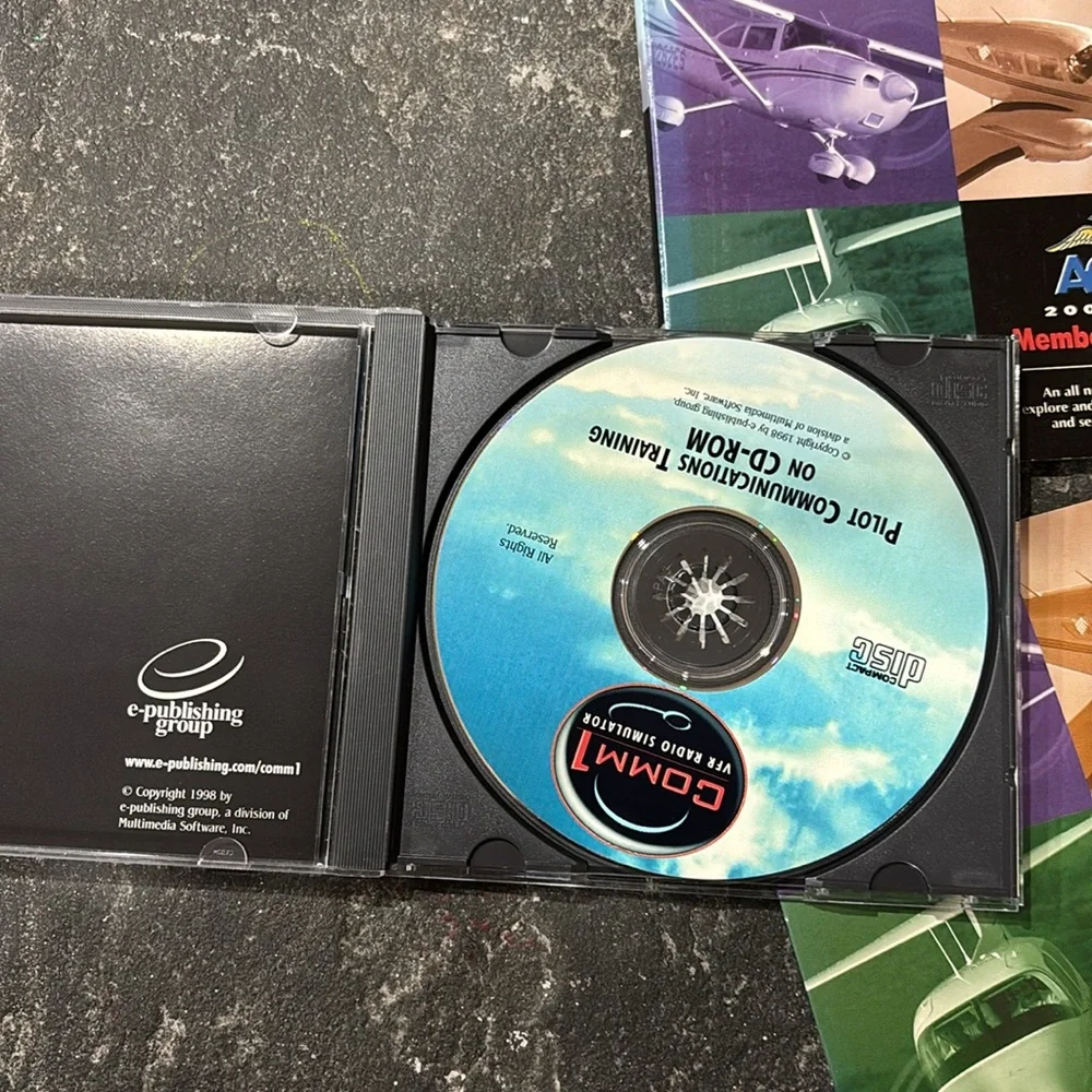 Microsoft Flight Simulator 2002 Professional Edition - Black